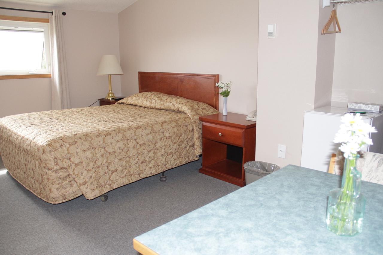 Manning Garden Court Motel מראה חיצוני תמונה